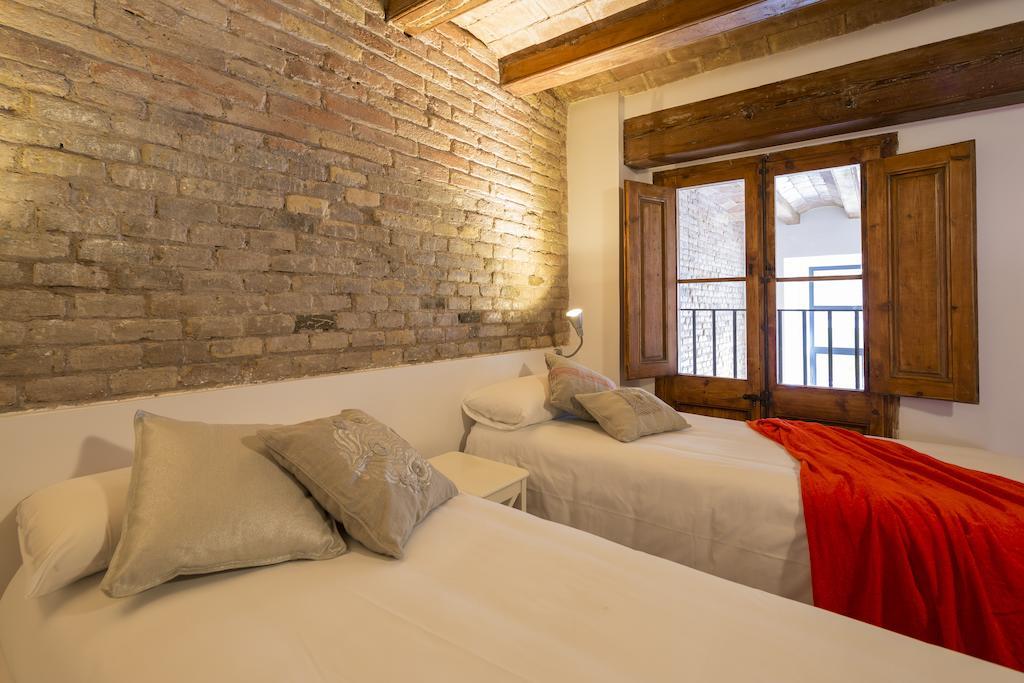 Happy People Ramblas Harbour Apartments — Photos 3
